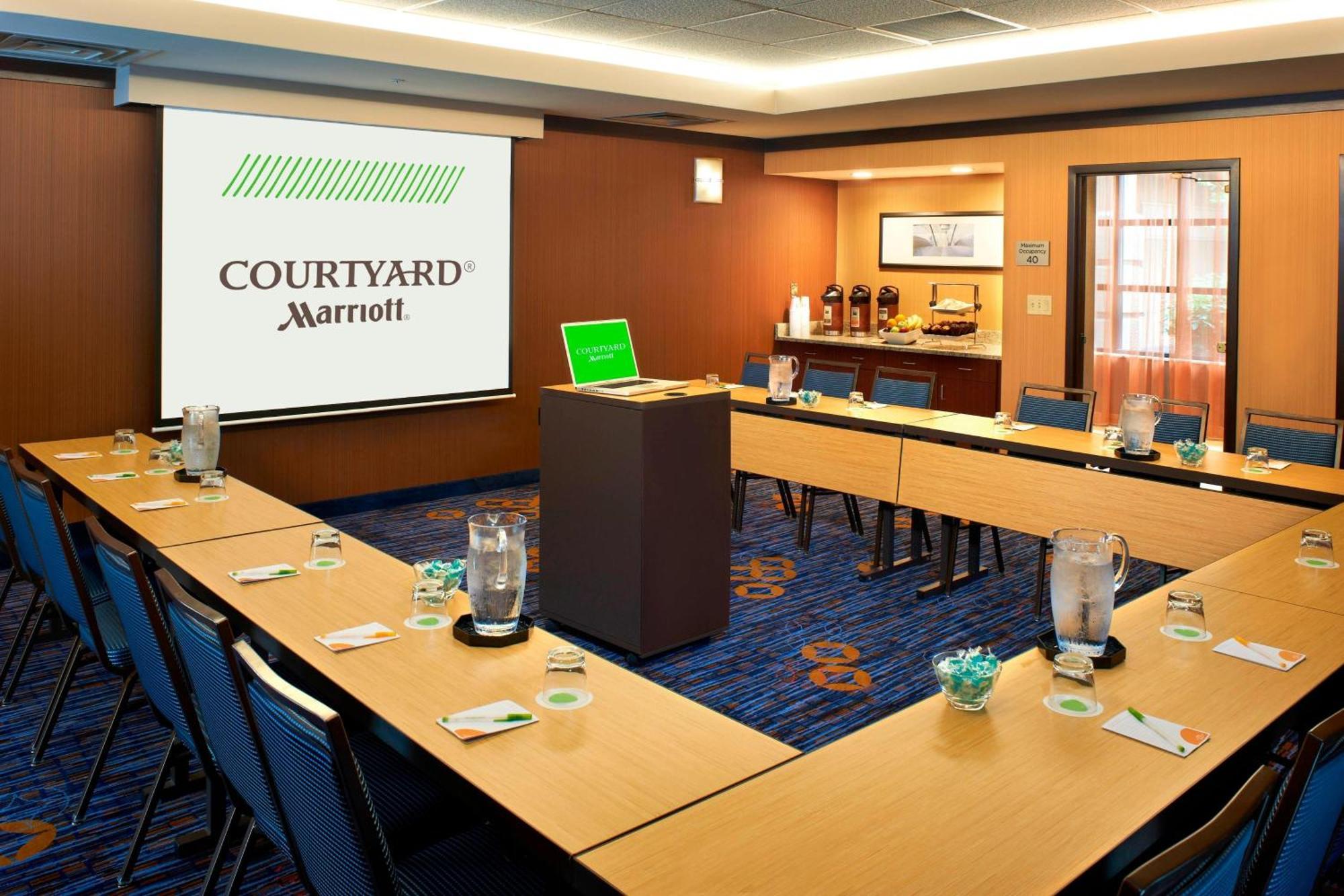 Courtyard Cincinnati Covington Εξωτερικό φωτογραφία
