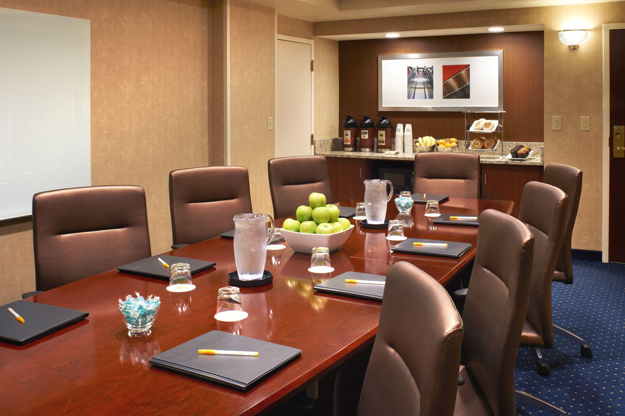 Courtyard Cincinnati Covington Εξωτερικό φωτογραφία