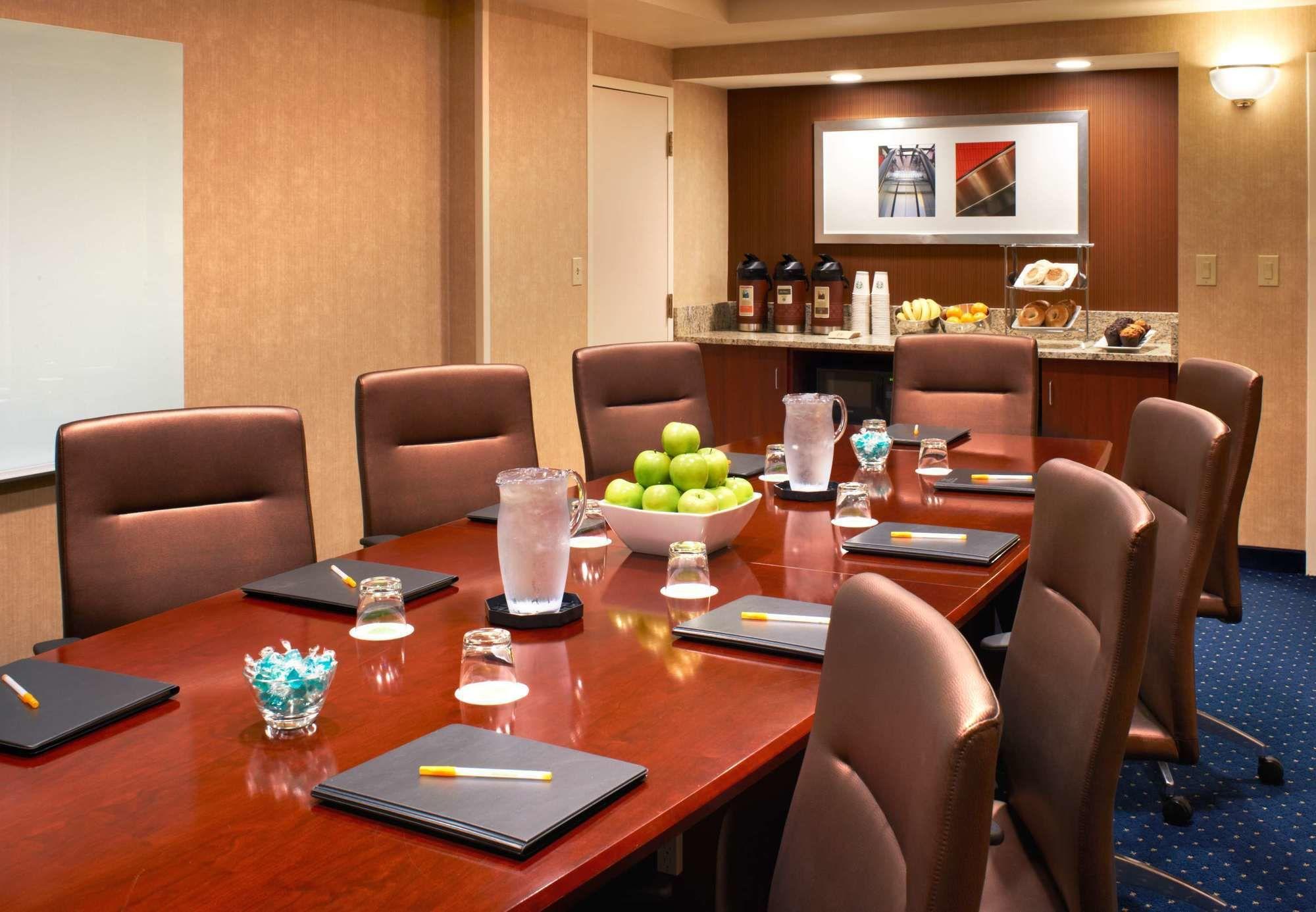 Courtyard Cincinnati Covington Εξωτερικό φωτογραφία