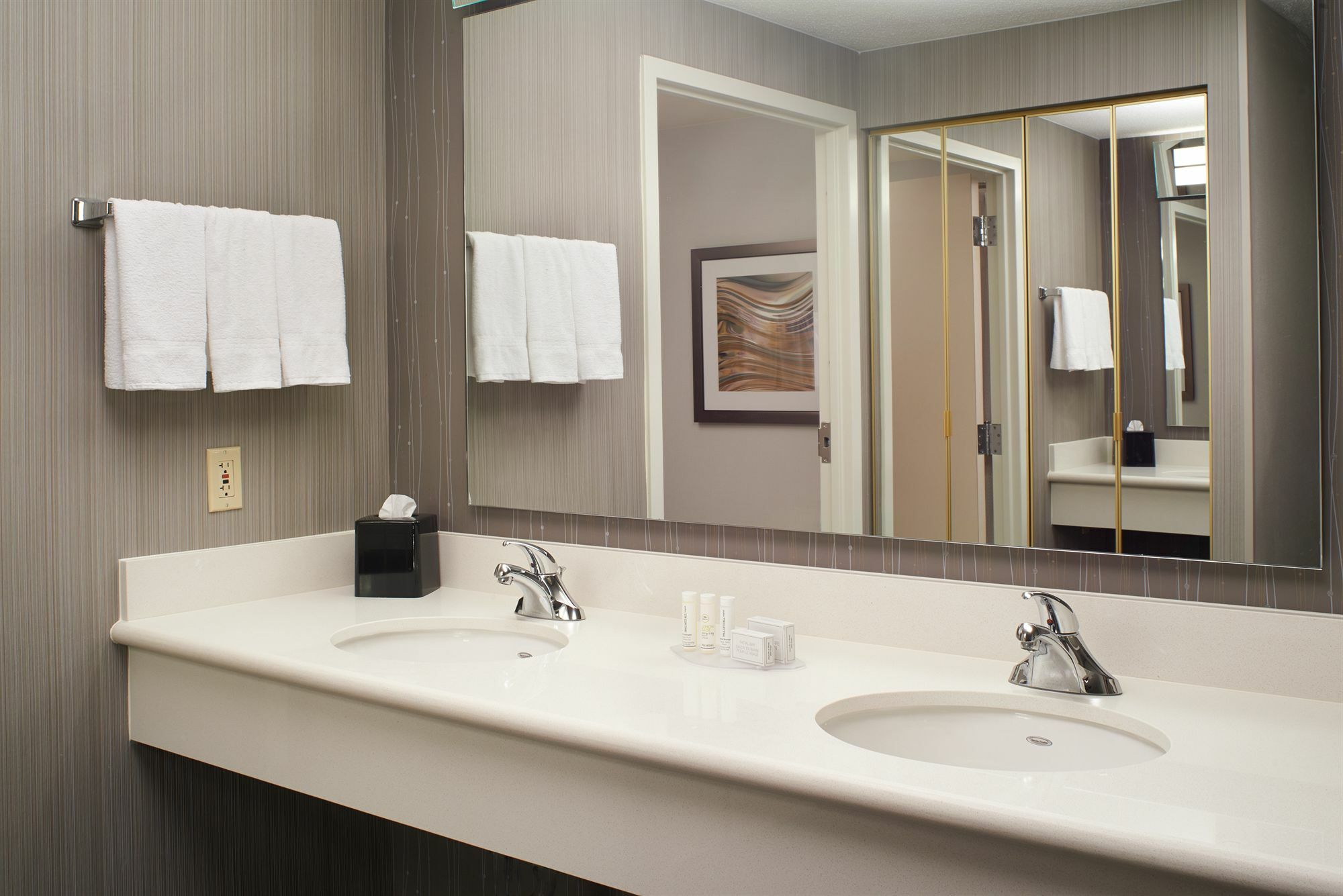 Courtyard Cincinnati Covington Εξωτερικό φωτογραφία